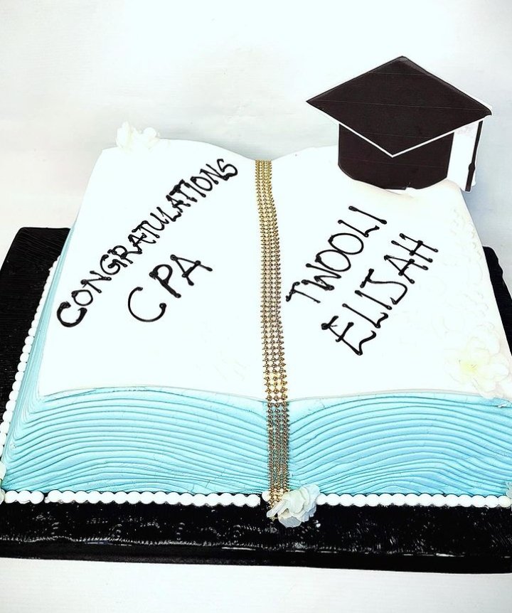 Graduation Cakess